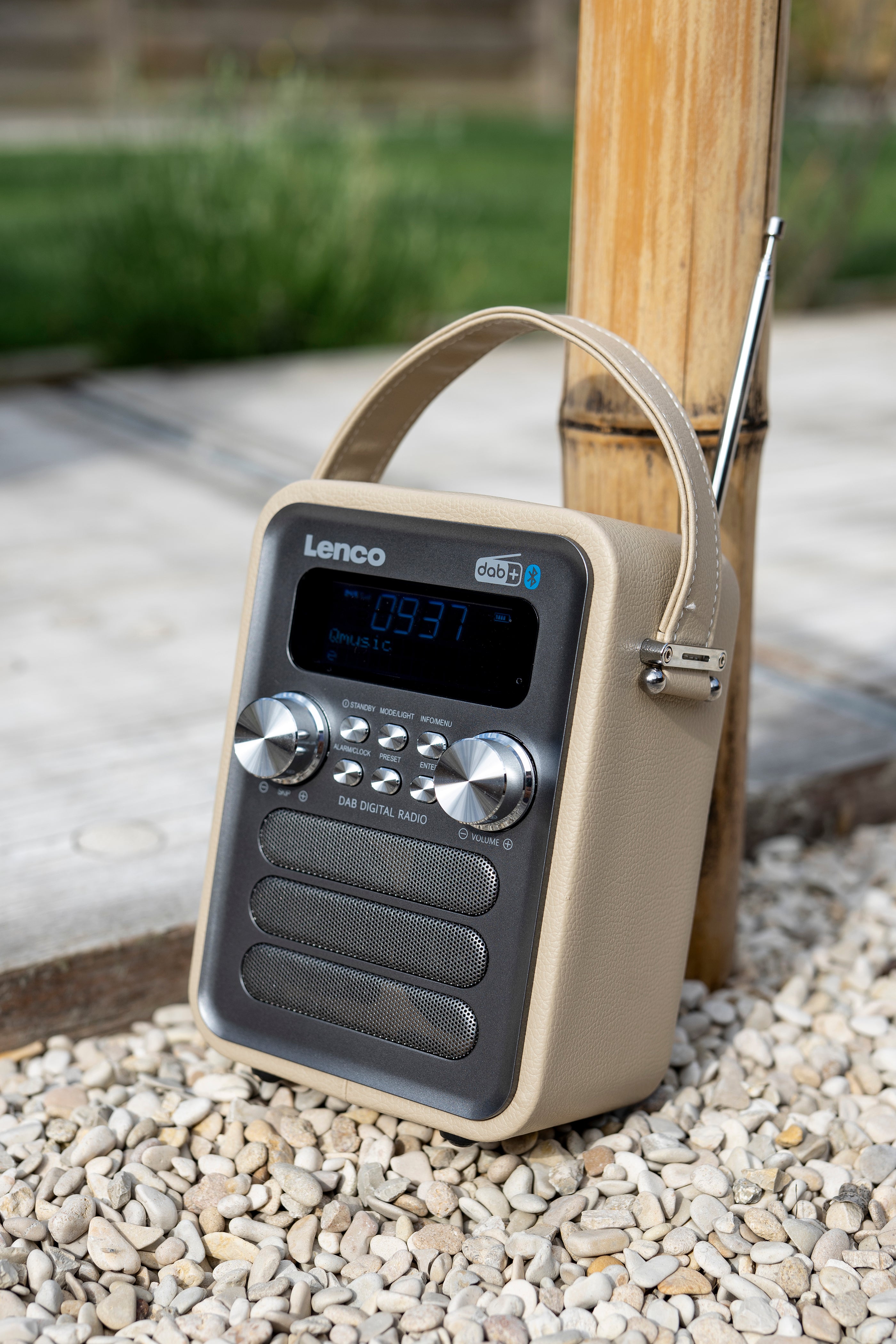 Radios from Now official the Lenco! in shop