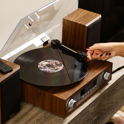 LENCO MC-160WD - HiFi Stereo system with Record Player, DAB+/FM radio, and Bluetooth® - Wood