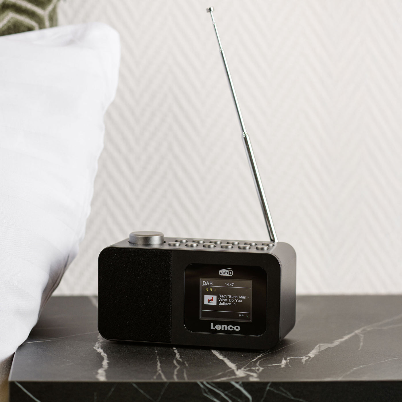 LENCO CR-625BK - DAB+/FM Wekkerradio met kleurendisplay, slaaptimer en dubbel alarm functie - Zwart