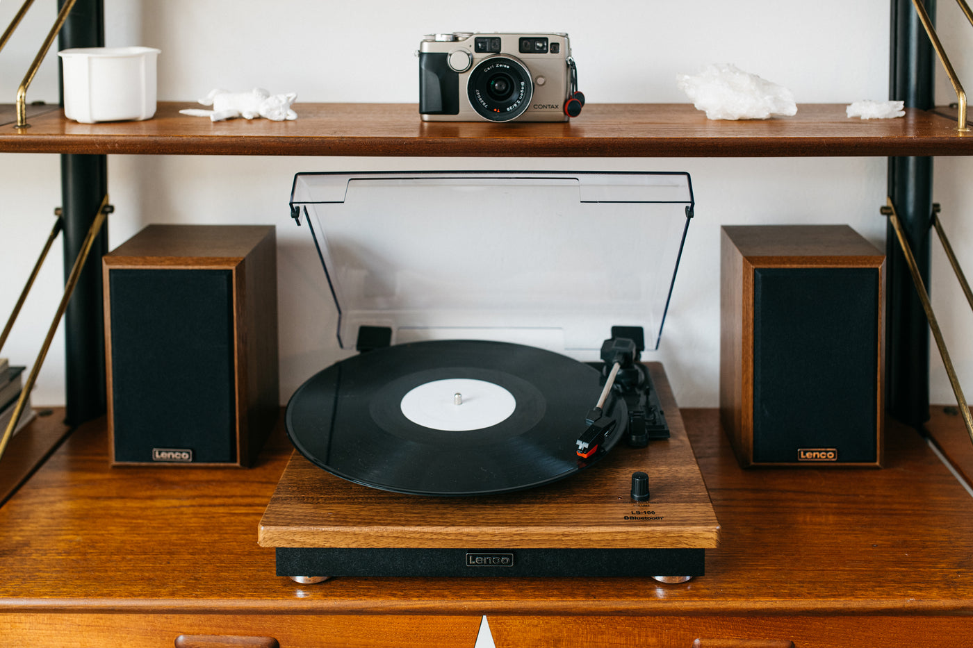 LENCO LS-100MP- Record Player with 2 external speakers 