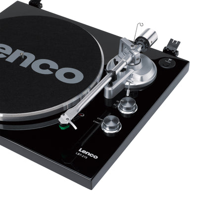 LENCO LBT-215BK - Record player with Bluetooth® and a metal platter, tonearm, and counterweight - Exclusive Piano Black finish