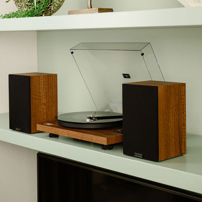 LENCO LS-480WD - Record player with built-in amplifier and Bluetooth® plus 2 external speakers - Wood