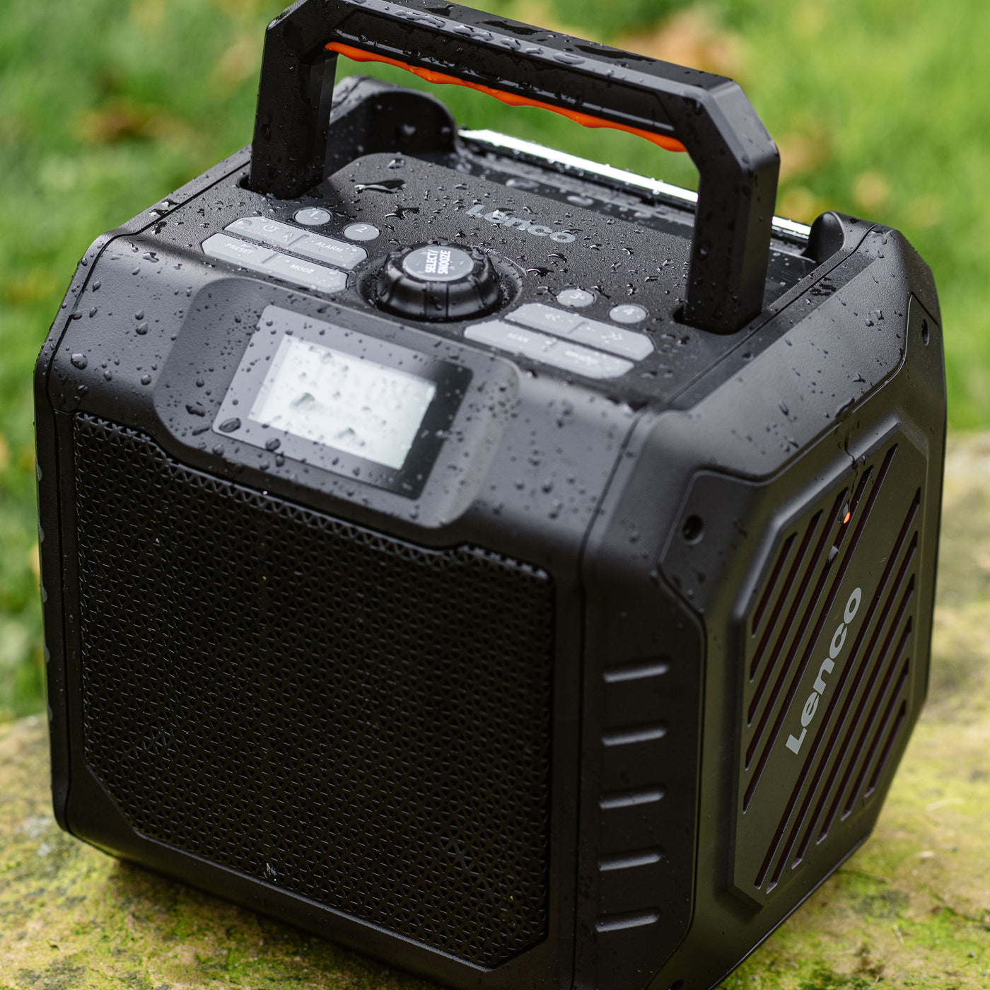 LENCO ODR-160GY - Krachtige draagbare outdoor DAB+/FM radio met Bluetooth® - IPX5 waterbestendig - Grijs