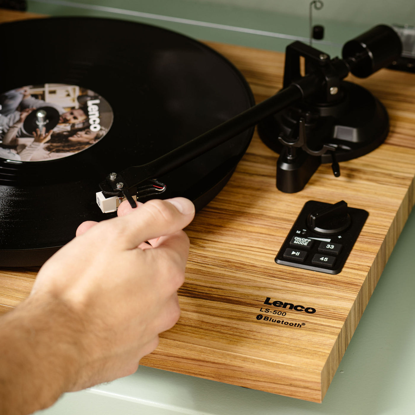 LENCO LS-500OK - Record player with built-in amplifier and Bluetooth® plus 2 external speakers - Wood